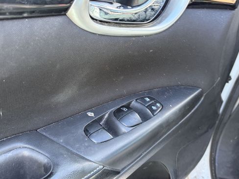 Used 2017 Nissan Sentra SV FWD image 9