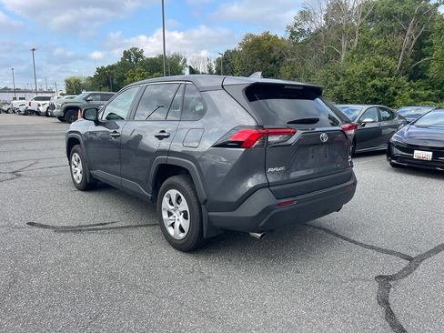 Used 2025 Toyota RAV4 LE AWD/4WD image 3