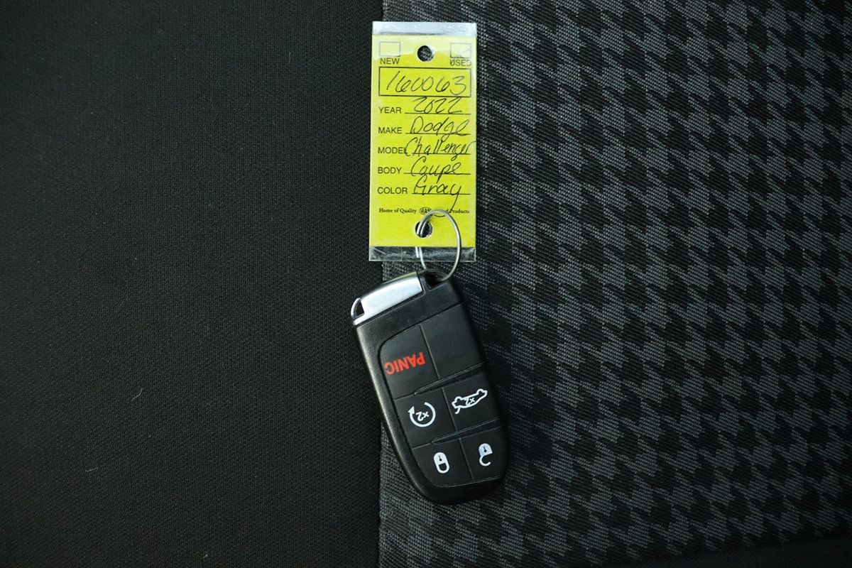 Used 2022 Dodge Challenger R/T RWD image 40