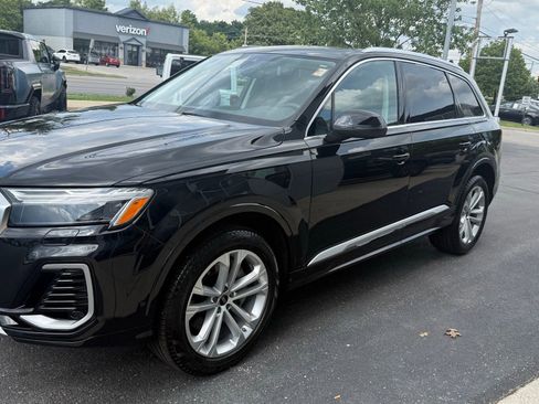 Used 2025 Audi Q7 3.0T Premium Plus AWD/4WD image 7