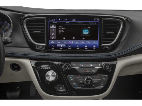 Used 2022 Chrysler Pacifica Touring-L w/ Uconnect Theater Family Group FWD image 7
