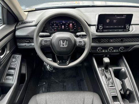 Certified 2025 Honda Accord LX image 28