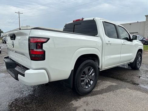 Used 2025 Nissan Frontier SV RWD image 4