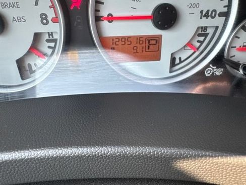 Used 2014 Nissan Xterra PRO-4X AWD/4WD image 30