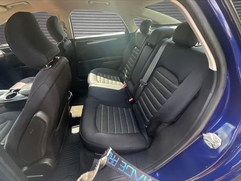 Used 2015 Ford Fusion SE FWD image 21