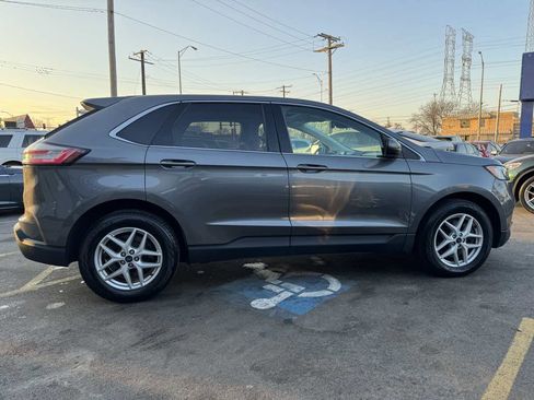 Used 2021 Ford Edge SEL w/ Convenience Package image 4