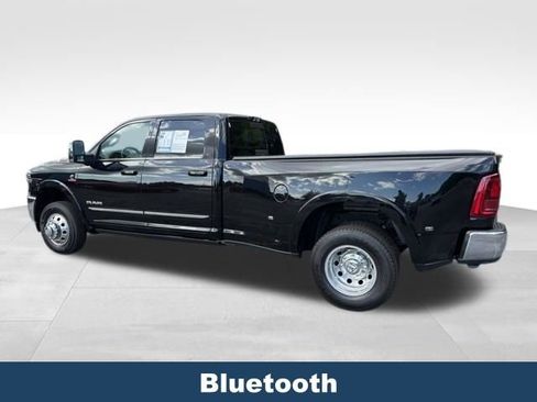 Used 2025 RAM 3500 Limited AWD/4WD image 4