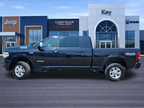 Used 2022 RAM 2500 Laramie AWD/4WD image 2