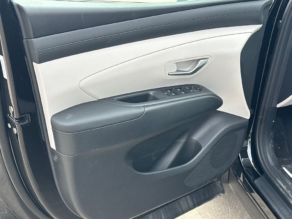 Certified 2026 Hyundai Tucson SE FWD image 10
