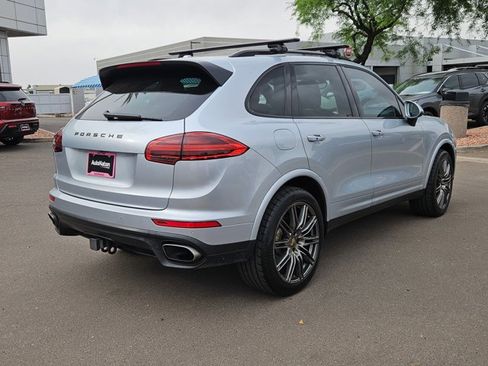 Used 2017 Porsche Cayenne Platinum Edition image 5