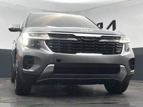 Used 2024 Kia Seltos EX FWD image 24