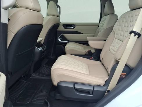 Used 2026 Nissan Armada Platinum Reserve AWD/4WD image 22