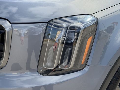 Certified 2023 Kia Telluride SX Prestige X-Pro image 6