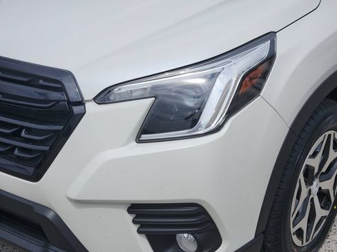 Certified 2022 Subaru Forester Premium AWD/4WD image 5