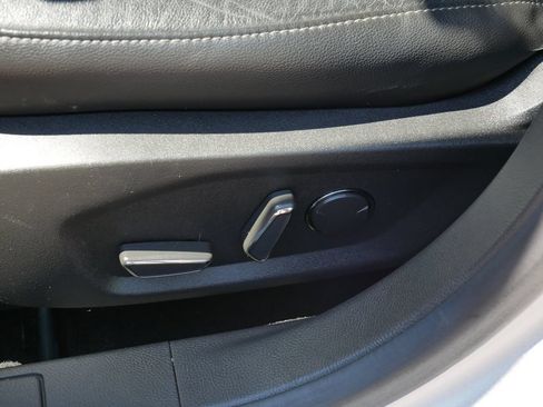 Used 2016 Ford Fusion SE w/ Equipment Group 202A FWD image 14