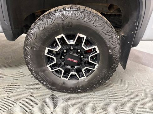 Used 2024 GMC Sierra 2500 AT4X AWD/4WD image 14