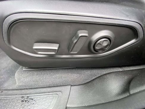 Certified 2024 Jeep Grand Cherokee Laredo image 13