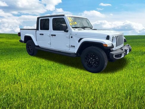 Used 2021 Jeep Gladiator Sport AWD/4WD image 3