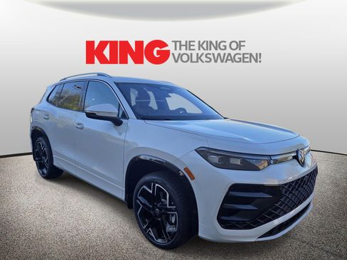 New 2026 Volkswagen Tiguan SEL R-Line image 3