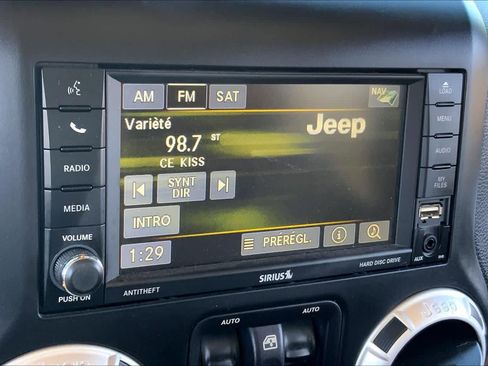 Used 2014 Jeep Wrangler Unlimited Rubicon w/ Connectivity Group image 28