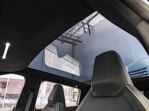 Used 2024 Tesla Cybertruck AWD Crew Cab image 5