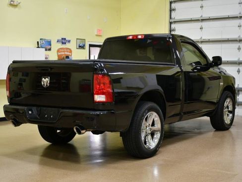 Used 2016 RAM 1500 Express RWD image 24