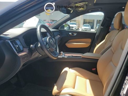 Certified 2023 Volvo XC60 B5 Ultimate w/ Climate Package AWD/4WD image 16