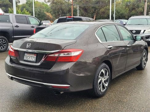 Used 2016 Honda Accord LX image 4