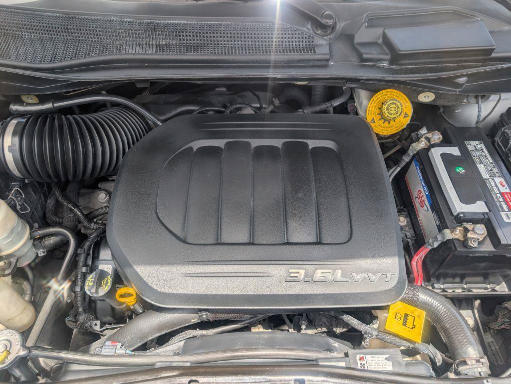 Used 2019 Dodge Grand Caravan SXT FWD image 17