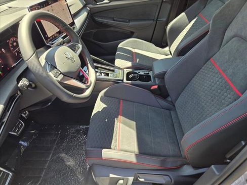 New 2025 Volkswagen Golf SE image 4