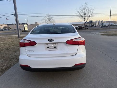 Used 2016 Kia Forte LX w/ LX Popular Plus Package image 5