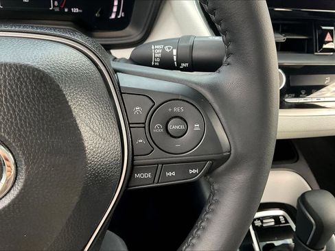 Used 2026 Toyota Corolla SE image 24