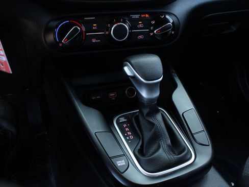 Used 2021 Kia Soul LX FWD image 15