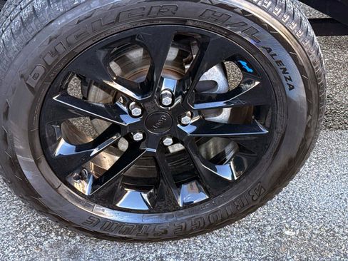 Used 2023 Jeep Wrangler Unlimited Sahara w/ Cold Weather Group image 5