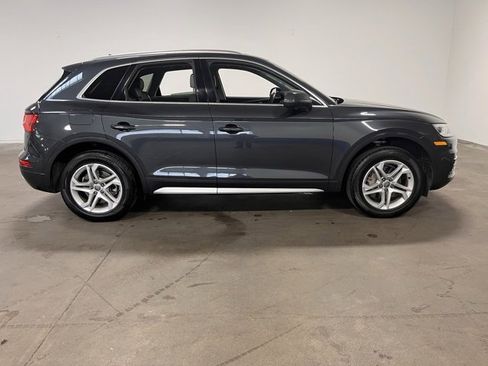 Used 2018 Audi Q5 2.0T Premium Plus w/ Premium Plus Package image 2