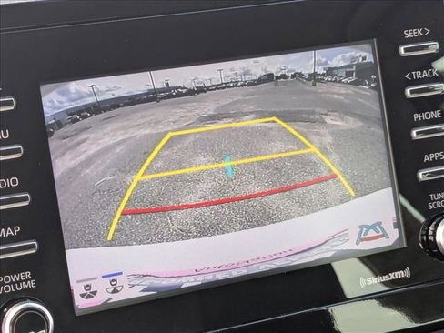 Used 2022 Toyota Camry SE image 13