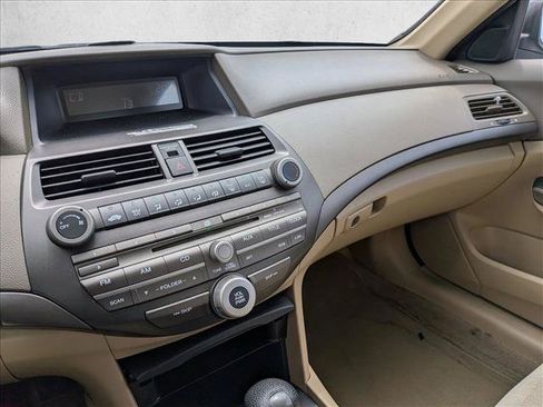 Used 2010 Honda Accord LX-P image 12