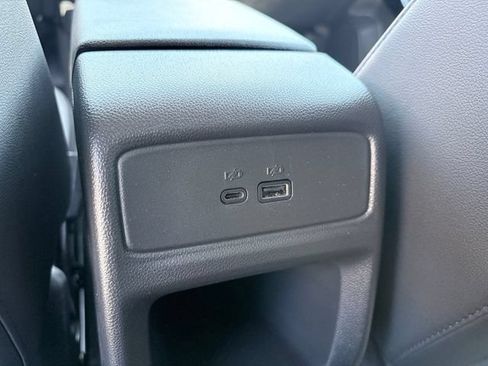 Used 2026 Chevrolet Trax LT FWD image 9