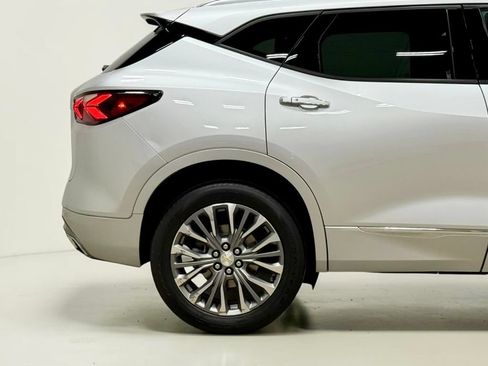 Used 2020 Chevrolet Blazer Premier w/ Driver Confidence II Package AWD/4WD image 16