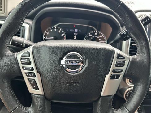 Used 2021 Nissan Titan SV w/ SV Convenience Package AWD/4WD image 36