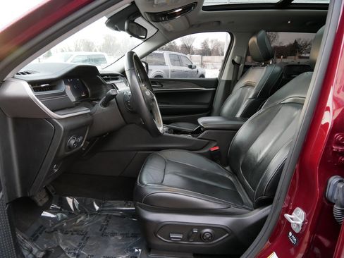 Used 2022 Jeep Grand Cherokee L Limited image 7