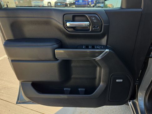 Used 2021 GMC Sierra 1500 AT4 w/ AT4 Preferred Package AWD/4WD image 13