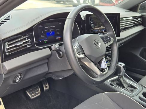 Used 2025 Volkswagen Jetta Sport FWD image 16