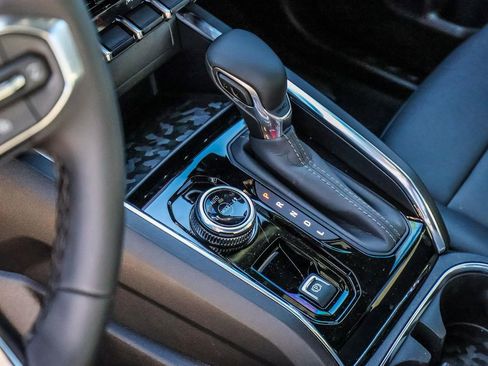 New 2026 GMC Canyon Elevation w/ Convenience Package image 29