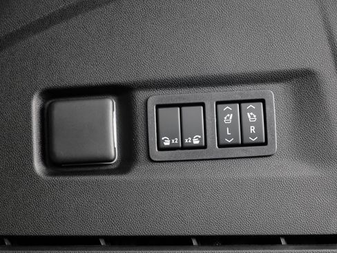 New 2026 GMC Yukon XL Denali w/ Sun & Power Step Package image 12