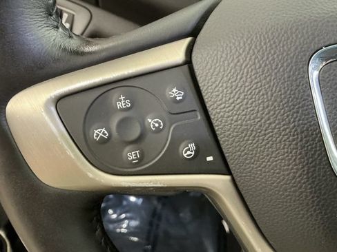 Used 2017 GMC Acadia Denali w/ Technology Package AWD/4WD image 27
