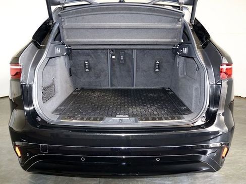 Used 2022 Jaguar F-PACE S AWD/4WD image 29