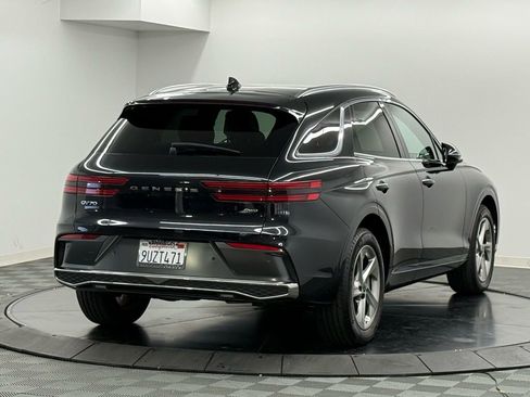 Used 2026 Genesis GV70 2.5T Select image 6