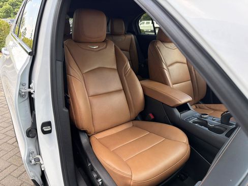 Used 2023 Cadillac XT4 Sport AWD/4WD image 34