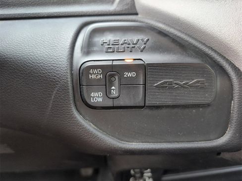 Used 2024 RAM 2500 Big Horn image 24